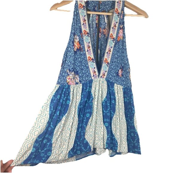 Free People Dream Darlin' Sleeveless Blue Floral Print Tank Top L Boho V-Neck - Picture 3 of 10